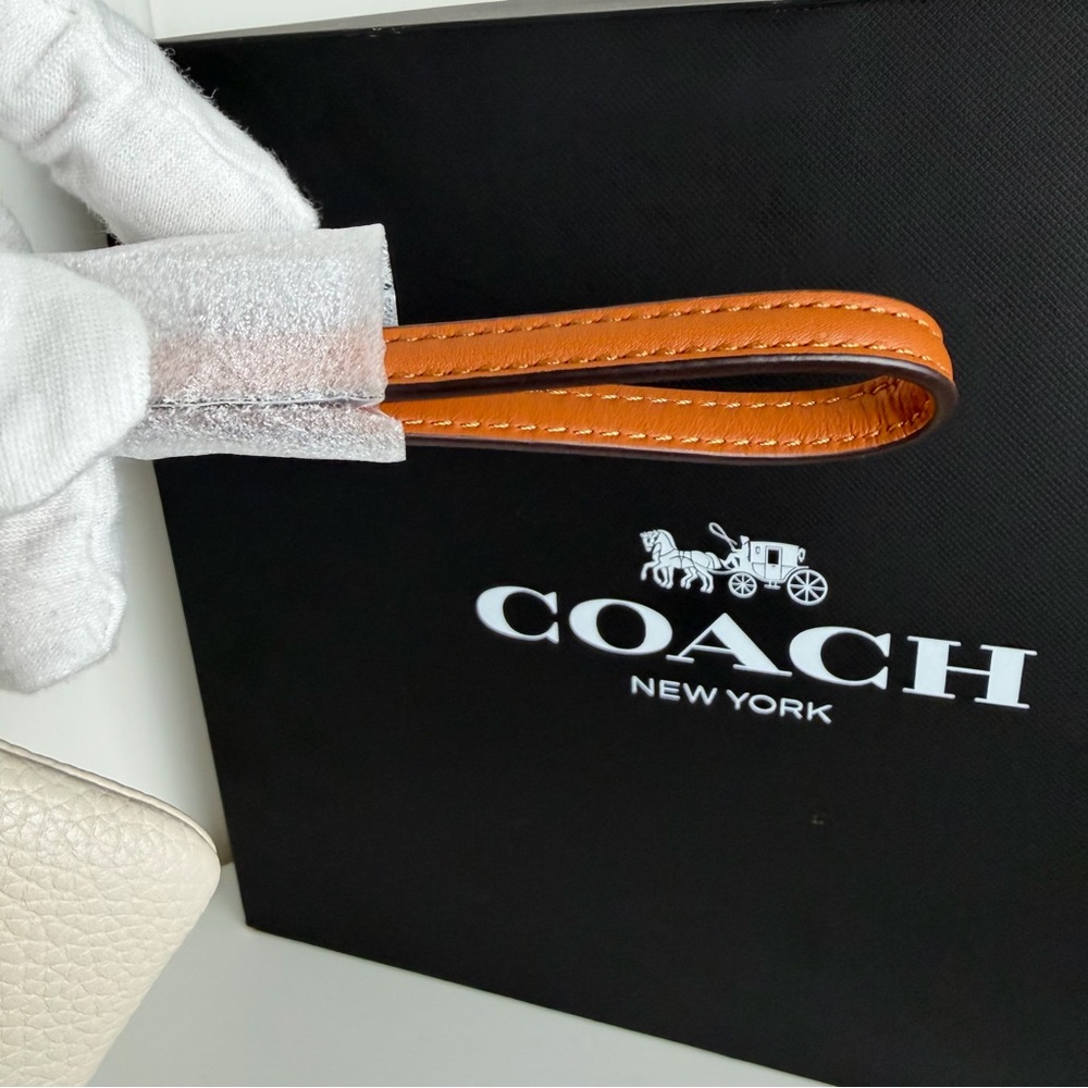 NWT Disney X Coach Essential Small Wristlet - Picture 8 of 10